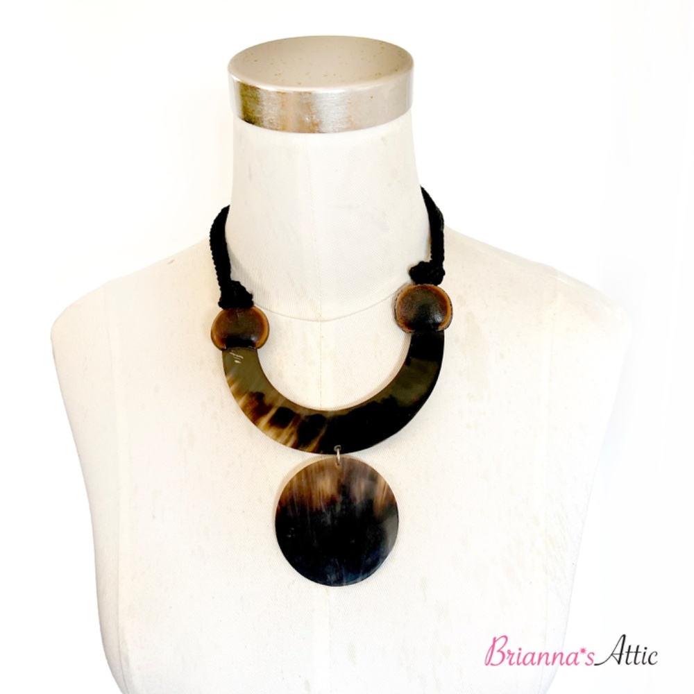 Rope linked costume designer jewelry necklace, height 12"